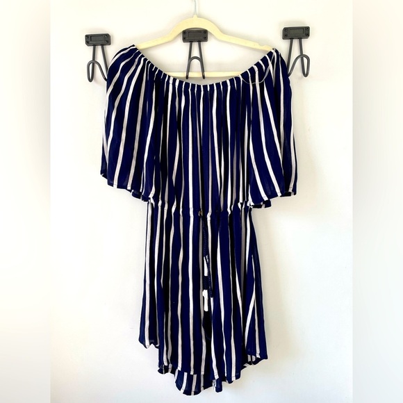NWT La Blanca, women’s medium, navy white on or off-shoulder romper w/drawstring - Picture 1 of 5